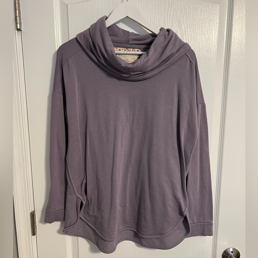 Funnel cowl neck purple Cupio sweatshirt large